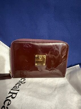 MCM Glossy Burgundy Patent Leather Zip Card Wallet with Gold Plate